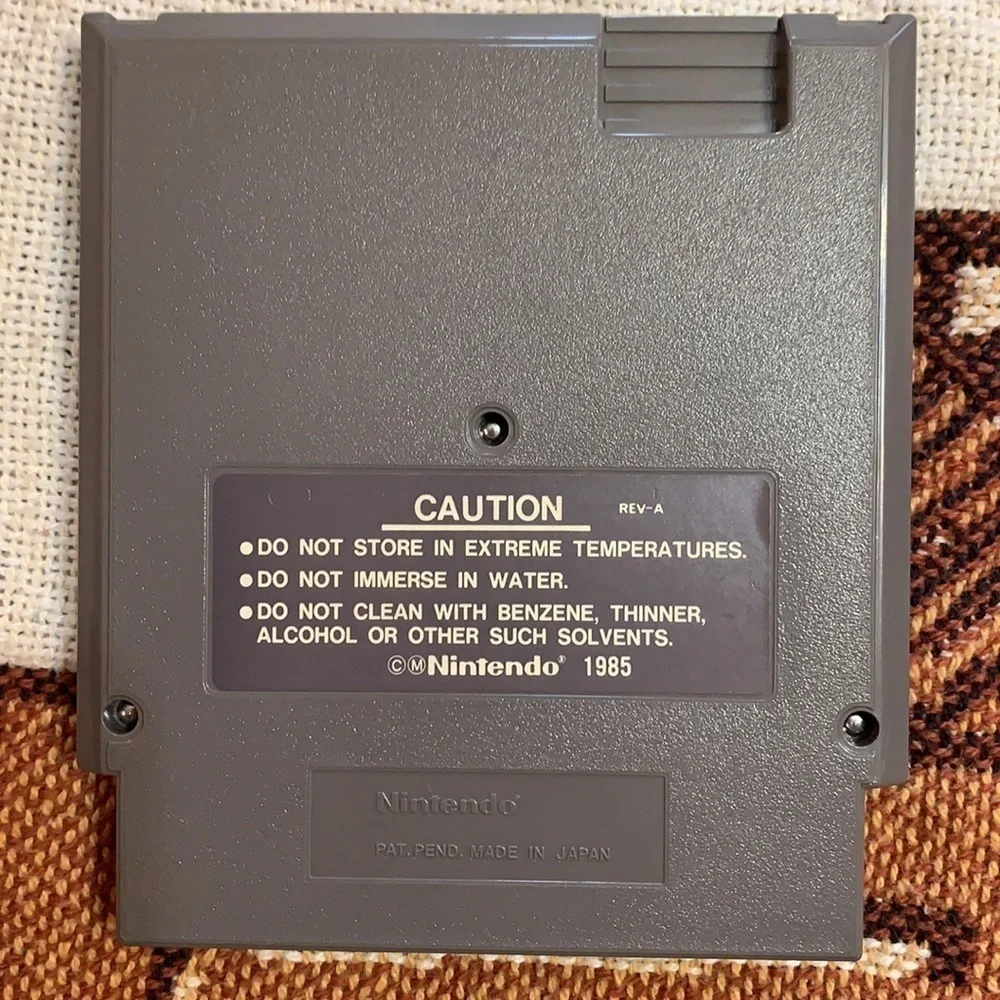1985 Original Nintendo Hogan’s alley light gun series cassette game